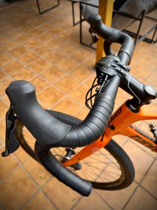 GIANT REVOLT 2 CARBONO