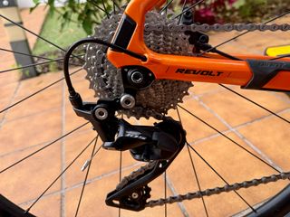 GIANT REVOLT 2 CARBONO