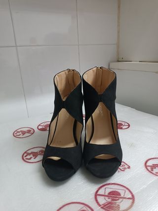 Sandalias negras tacón ante