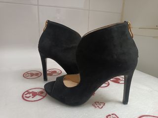 Sandalias negras tacón ante