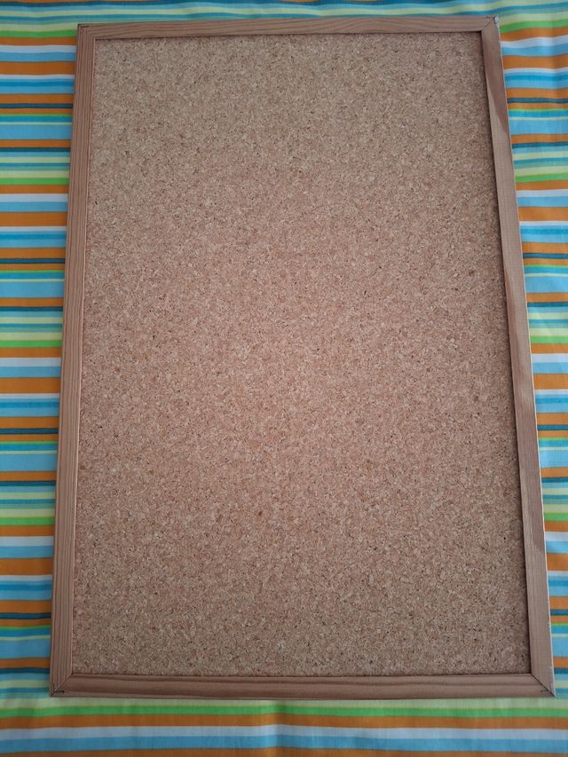 Tablón corcho 64 x 44 cm