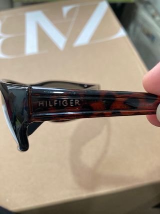 Gafas de sol marrón Tommy Hifiger