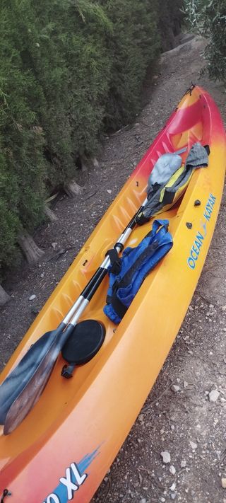 Kayak 3 plazas con remos y chalecos