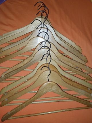 11 Perchas Madera Marrón