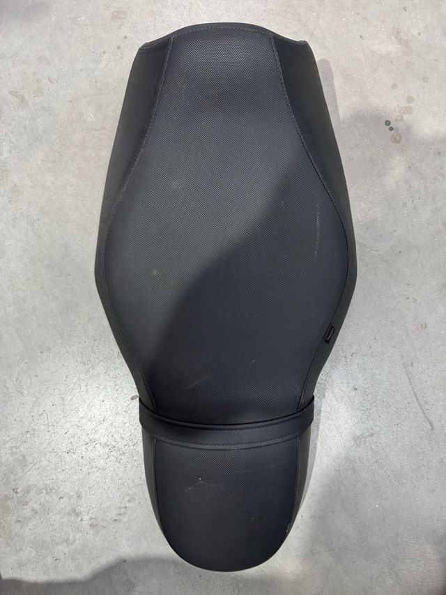 Asiento Triumph Rocket 3 Classic