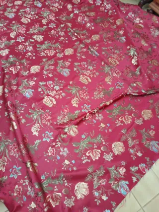 Tela roja estampada - Jenero ideal  fallera  seda