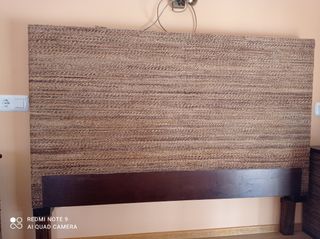 Cabecero cama de madera maciza y mimbre + 2 mesita