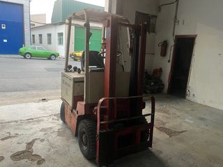 carretilla elevadora Nissan 1.5T y traspaleta ele