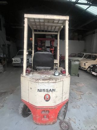 carretilla elevadora Nissan 1.5T y traspaleta ele