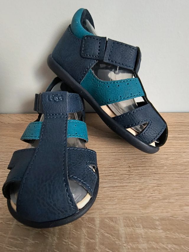 Sandalias UGG - Talla 22