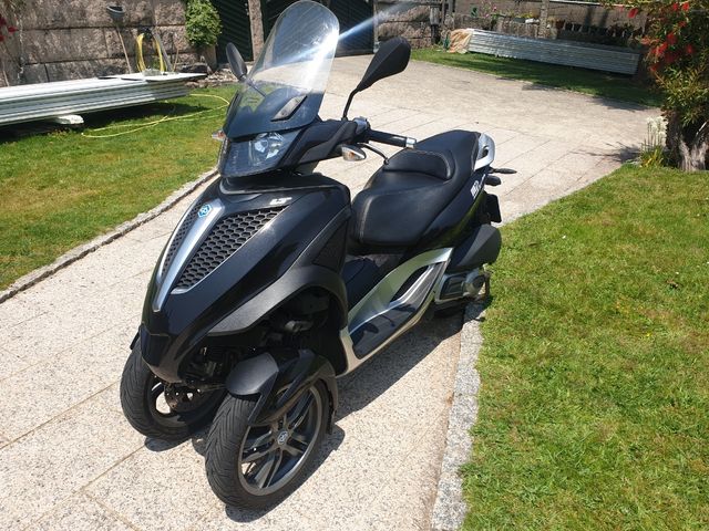 Piaggio MP3 300cc - Scooter 3 Ruedas