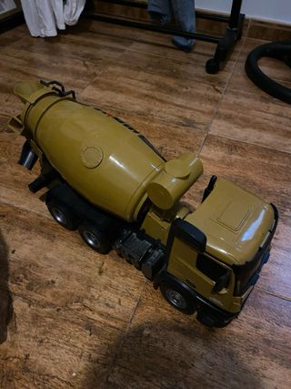 Hormigonera Huina 1574 RC