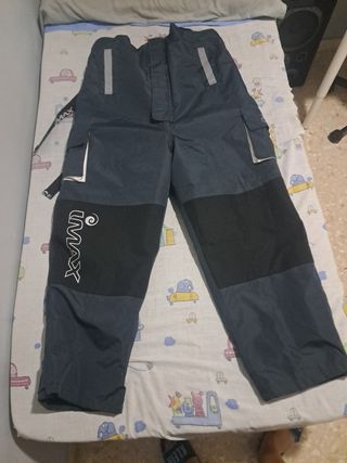 Pantalones imax talla M y escarpines cressi 45