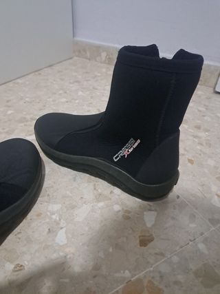 Pantalones imax talla M y escarpines cressi 45