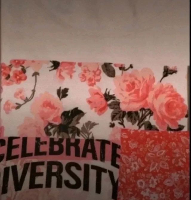 Dos camisetas impecables