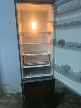 Nevera combi marrón