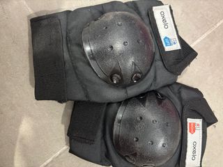 Patines Oxelo + protecciones + calcetines + conos