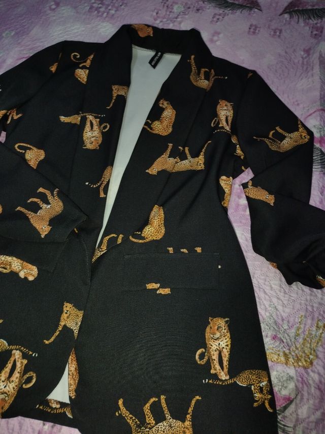 Americana Leopardo - Negra y Dorada