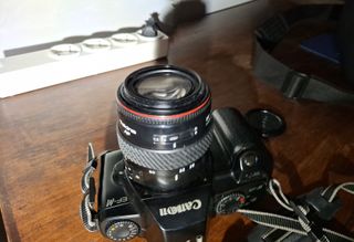 Canon EF - Macchina fotografica analogica