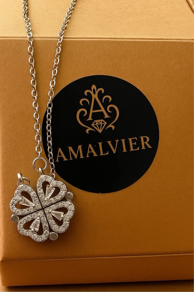 Collar trébol plata