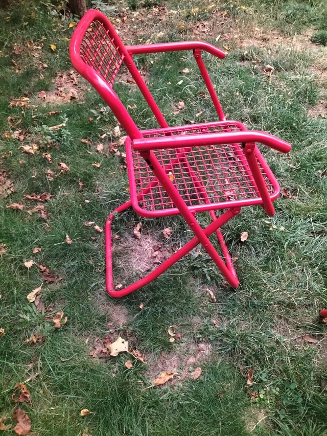 2 Sillas metálicas rojas Federico Giner, 75e unida