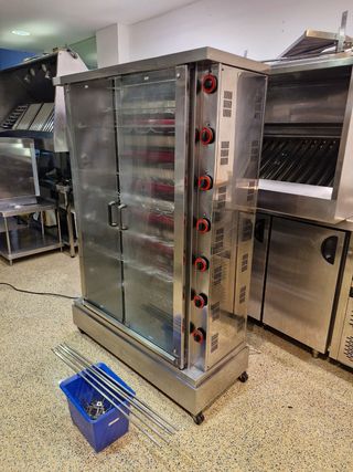 Asador pollos 13 espadas