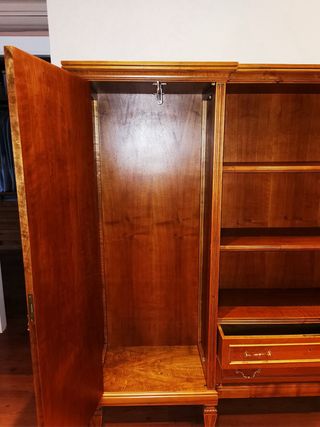 Mueble madera antiguo estilo clásico