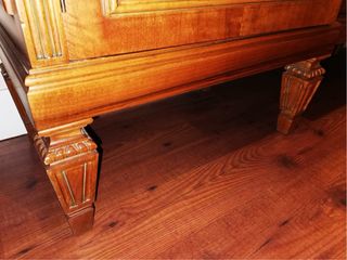 Mueble madera antiguo estilo clásico
