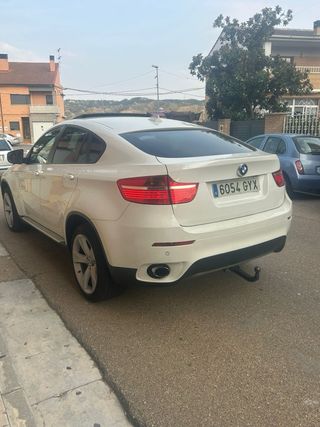 BMW X6 2011