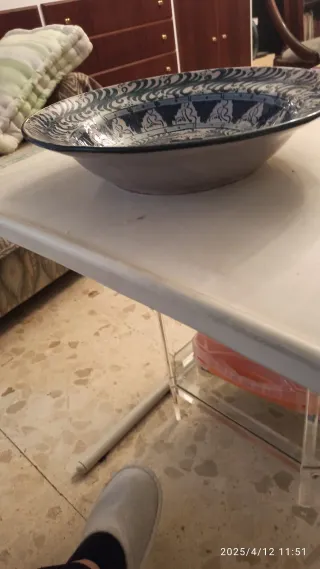 Piatti decorativi in ceramica granatina