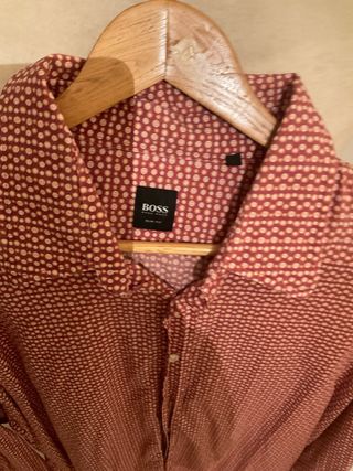 Camisa Hugo Boss roja estampada