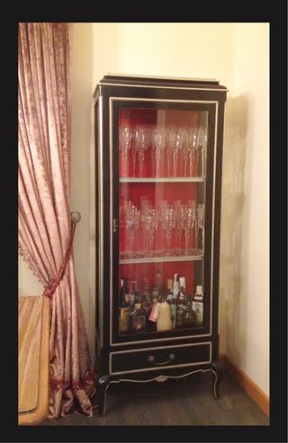 Vitrina estilo francés - Madera y cristal
