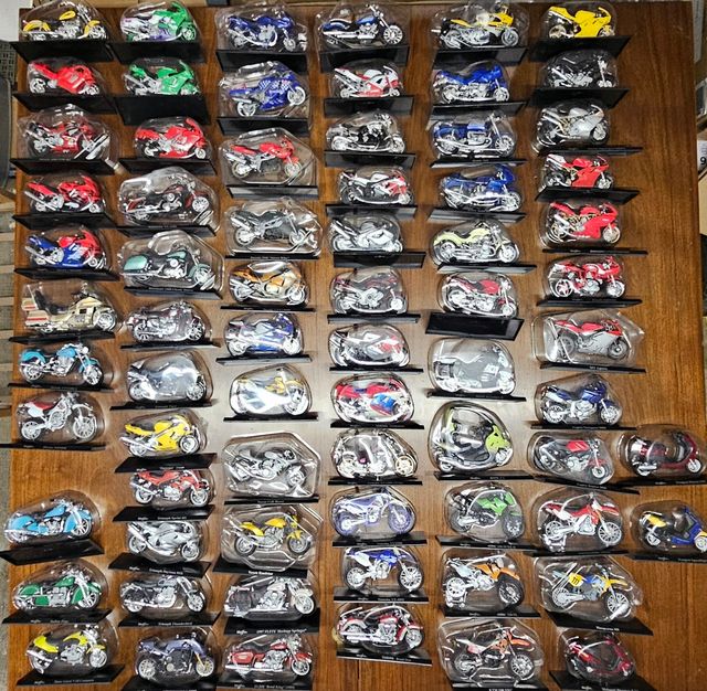 Modellino Honda VT1100C2 Shadow Maisto 1:18