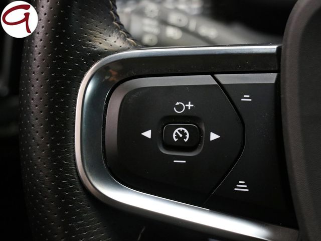 Volvo XC40 T4 Twin Recharge R-Design Auto 155 kW (211 CV)