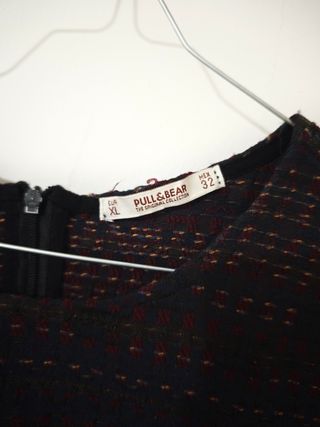 Top Pull&Bear L - Negro/Rojo
