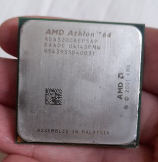 3 Procesadores AMD-Intel