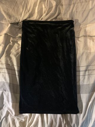 Falda midi negra terciopelo