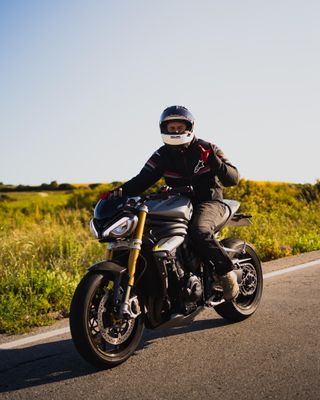 Grupo Triumph Speed Triple 1200