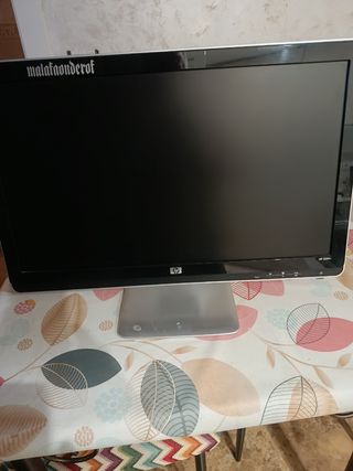 Monitor HP - 53x35cm