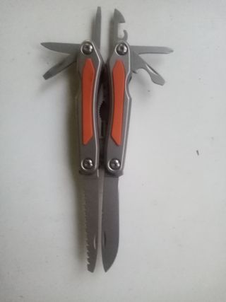 Navaja multiusos alicate