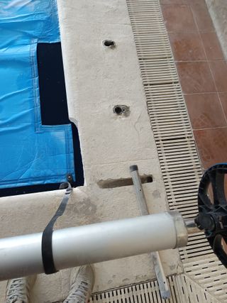 Cobertor piscina azul enrollable