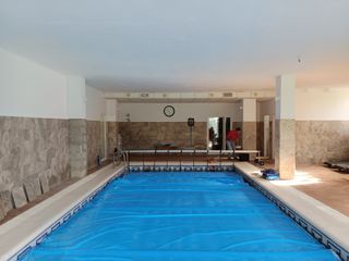 Cobertor piscina azul enrollable