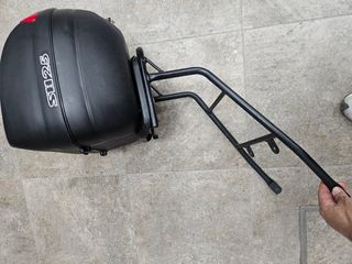 Baúl almacenaje moto SHAD