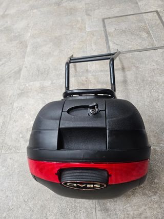 Baúl almacenaje moto SHAD
