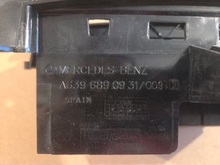 Carcasa radio Mercedes Vito 2010