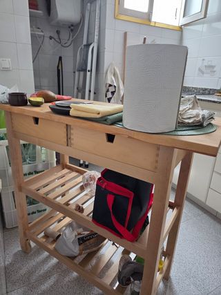 Mesa auxiliar Ikea - Madera