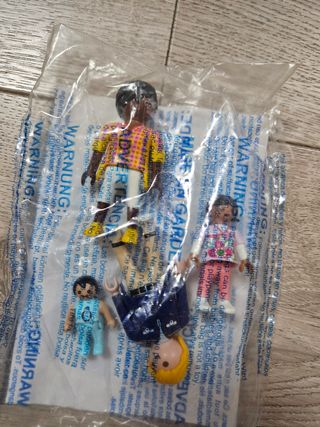 Playmobil 70757 Family set Limited-4 dolls