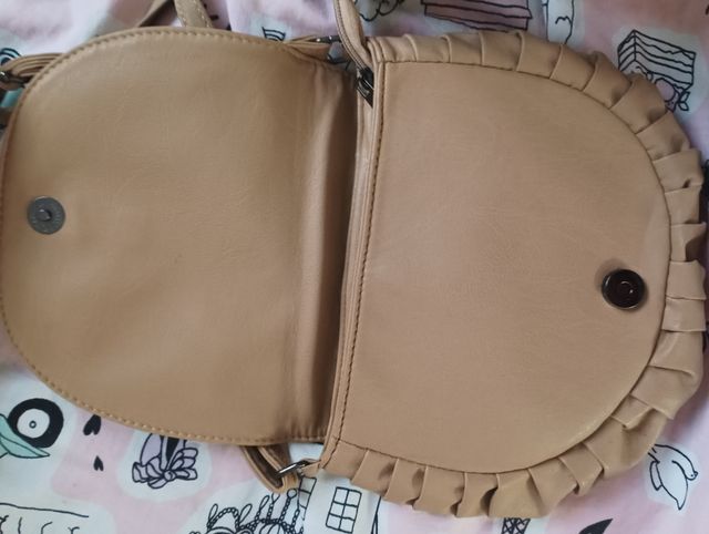 3 bolsos bandolera beige y dorado