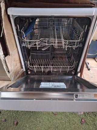 Lavavajillas Indesit - Lavaplatos