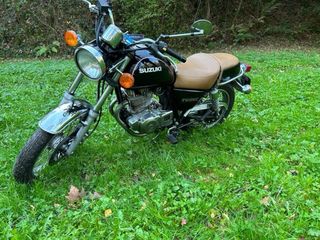 Suzuki TU250X: Moto clásica